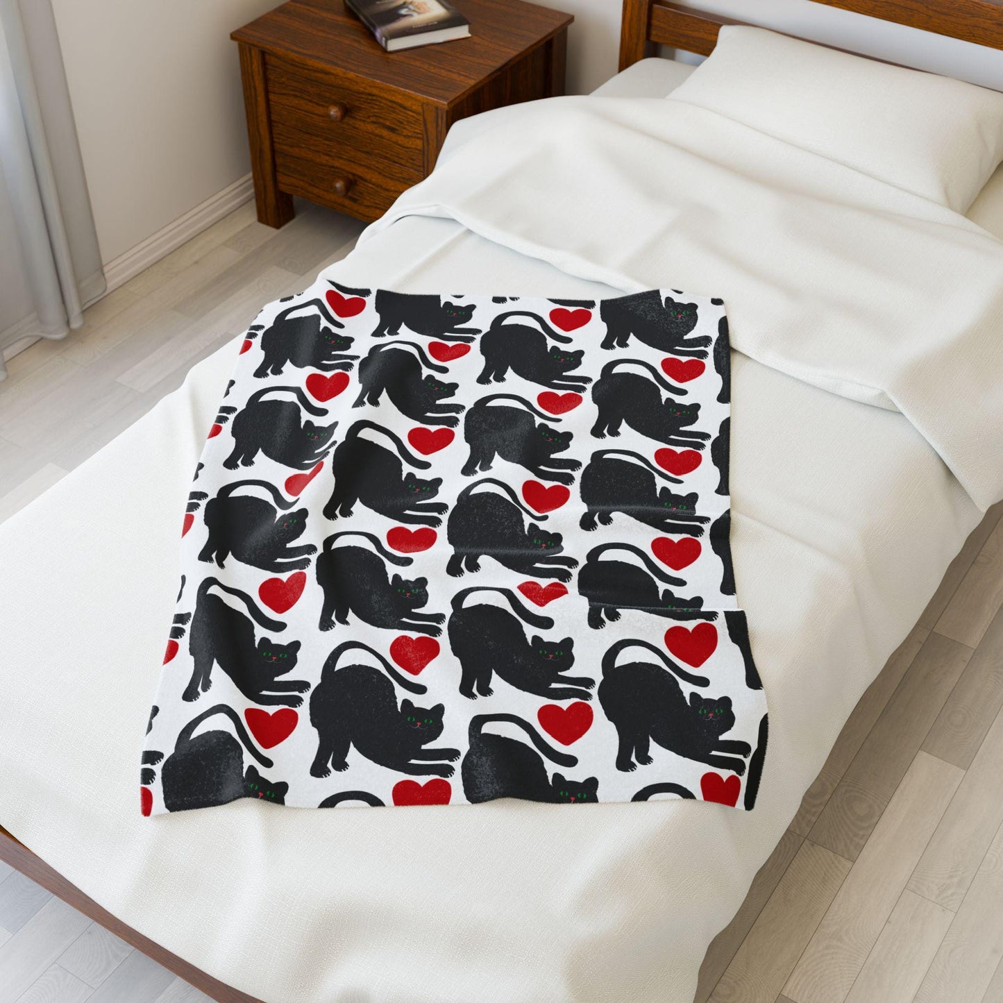 Black Cat Silhouette Pattern Velveteen Plush Blanket | Red Hearts, Cozy Throw